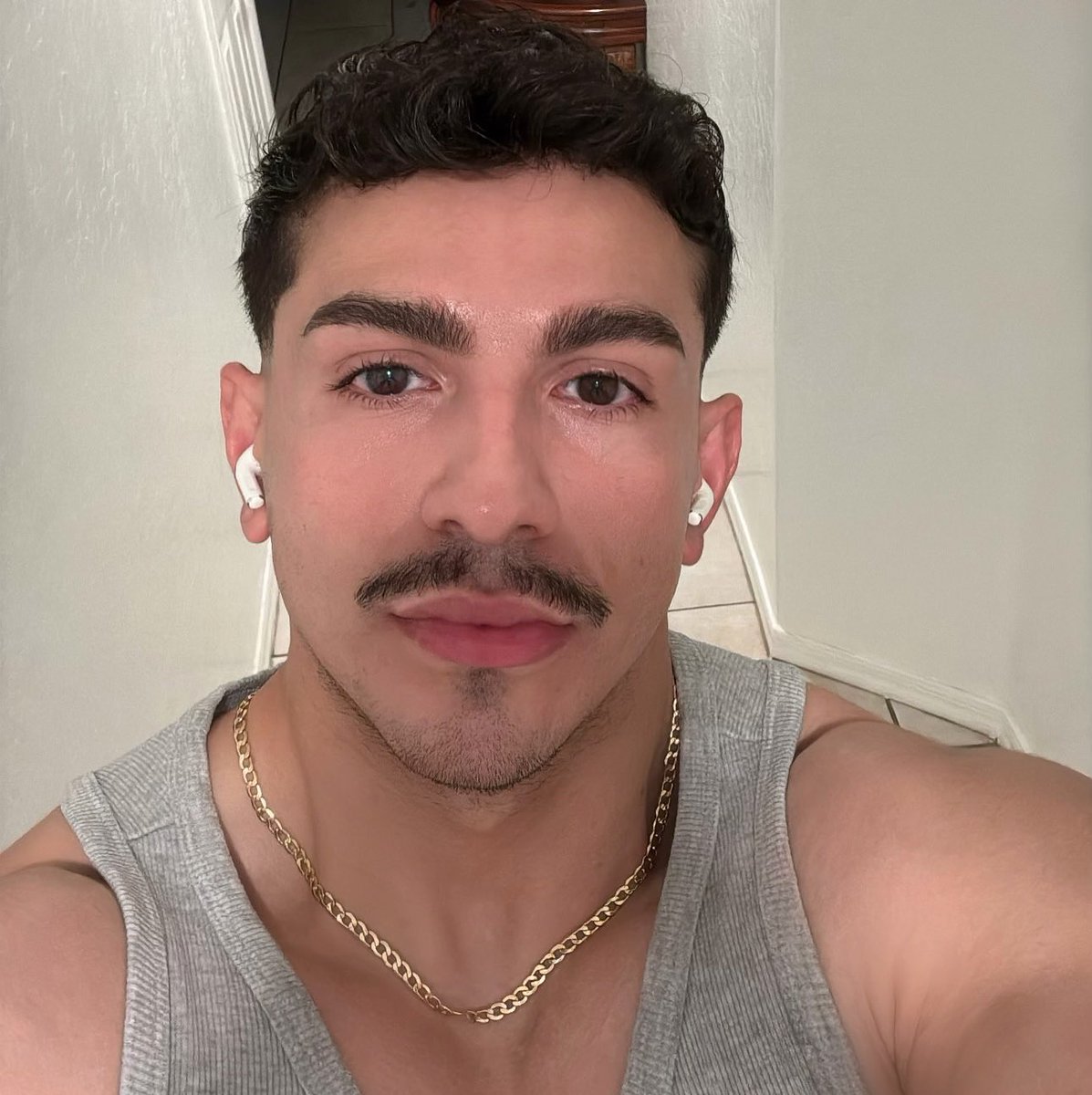 Jacboy09's tweet photo. Gym session got a little… distracting.👀🍑🍆🍒🥵 https://t.co/iujukQxqYP