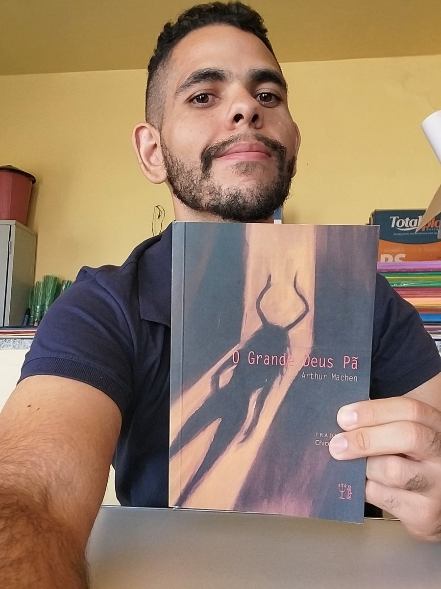 FlygonTales's tweet photo. "E eu me esqueci, como acabo de dizer, que, quando a casa da vida é assim aberta, pode entrar a coisa para a qual não temos nome, e a carne humana pode se tornar o véu de um horror que ninguém ousa expressar."
#livros https://t.co/wAZtThcaGI