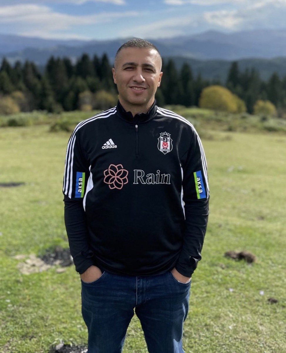 17donanma's tweet photo. Onların reis dediği  -  bizim abi dediklerimiz. 

Yine gururlandık. 

Bugünde  uyuşturucuya savaş açan tribün abilerinden Nazmi Furuncu ile gurur duyduk.. https://t.co/c5bricyZEX