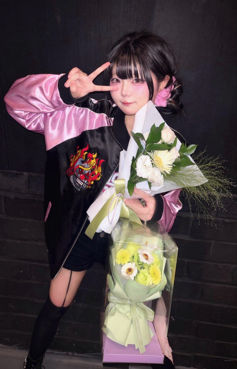 MEROKiZ_amo's tweet photo. [260813 Idol Jewel Pink Spinel]

” 世界一いたずらっ子 — !😈 “

💛🩷💚

MEROKiZ 라스트 출연 라이브!🎉

지금까지 메로키즈의 초록색 악동 아모였습니다! 
감사합니다! 📟

   完 — https://t.co/lH633hiZs8