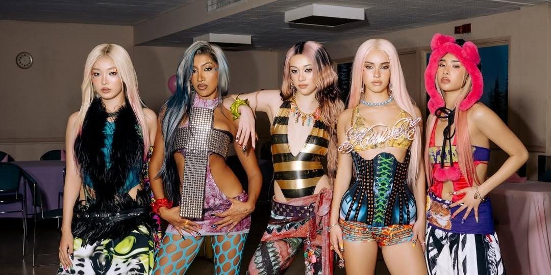 npomvtt's tweet photo. Confira os indicados ao MTV Video Music Awards 2026 #VMAs:

Song of the Year
BTS - SWIM
HUNTR/X - Golden

Best New Artist
CORTIS

Best Pop
Lisa (BLACKPINK) - Dream

Best K-Pop
BLACKPINK - JUMP
BTS - SWIM
CORTIS - REDRED
KATSEYE - PINKY UP
Lisa (BLACKPINK) - Dream
LE SSERAFIM - SPAGHETTI (feat. j-hope of BTS)

Best Visual Effects
Jisoo (BLACKPINK) e Zayn - Eyes Closed

Best Choreography
KATSEYE - PINKY UP

Best Editing
Lisa (BLACKPINK) - DREAM Feat. Kentaro Sakaguchi (Official Short Film MV)

Best Cinematography
Lisa (BLACKPINK) - DREAM Feat. Kentaro Sakaguchi (Official Short Film MV)