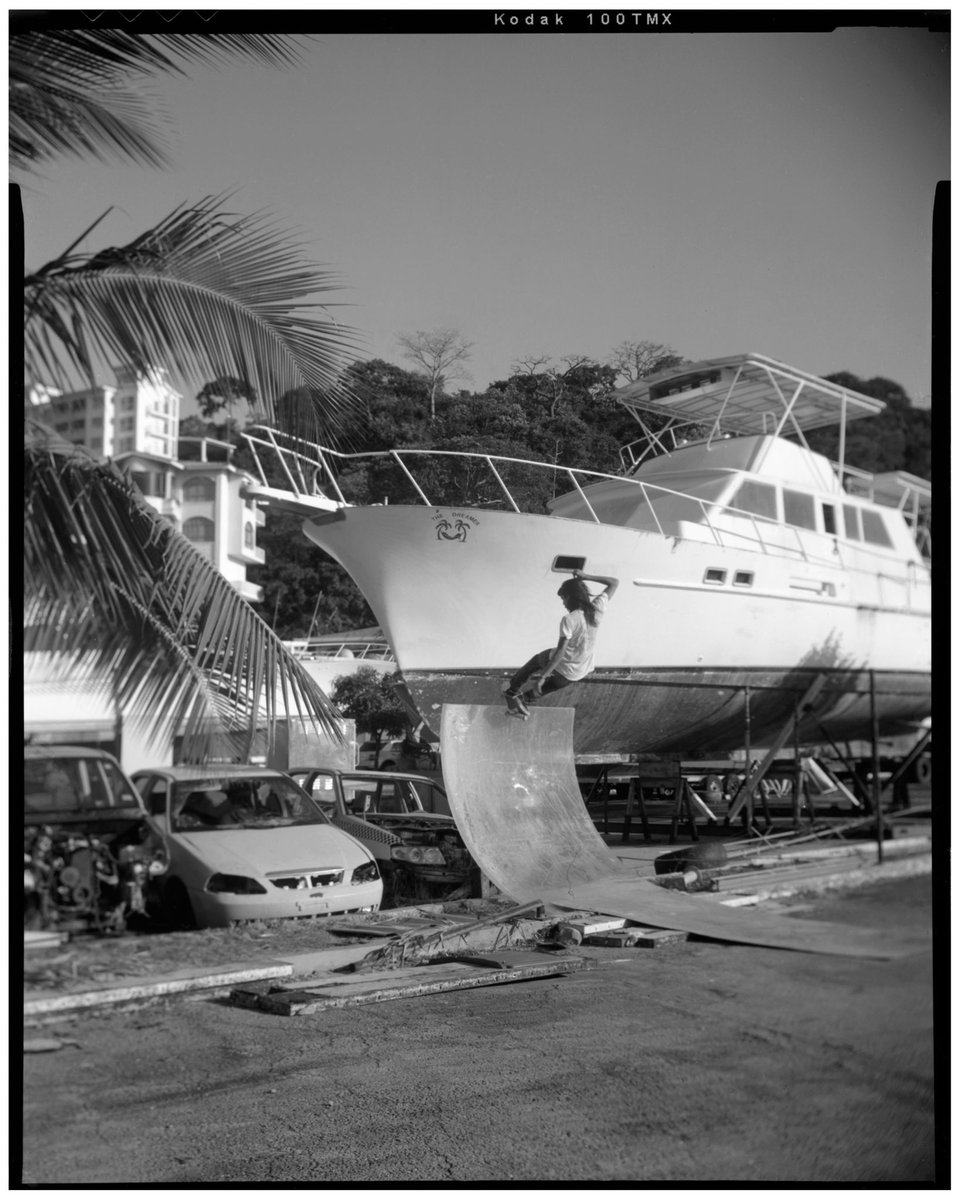 RafaelGonzalez's tweet photo. Fs Rock, available as a FineArt Baryta print ✉️ https://t.co/1kgp6cb7Oz