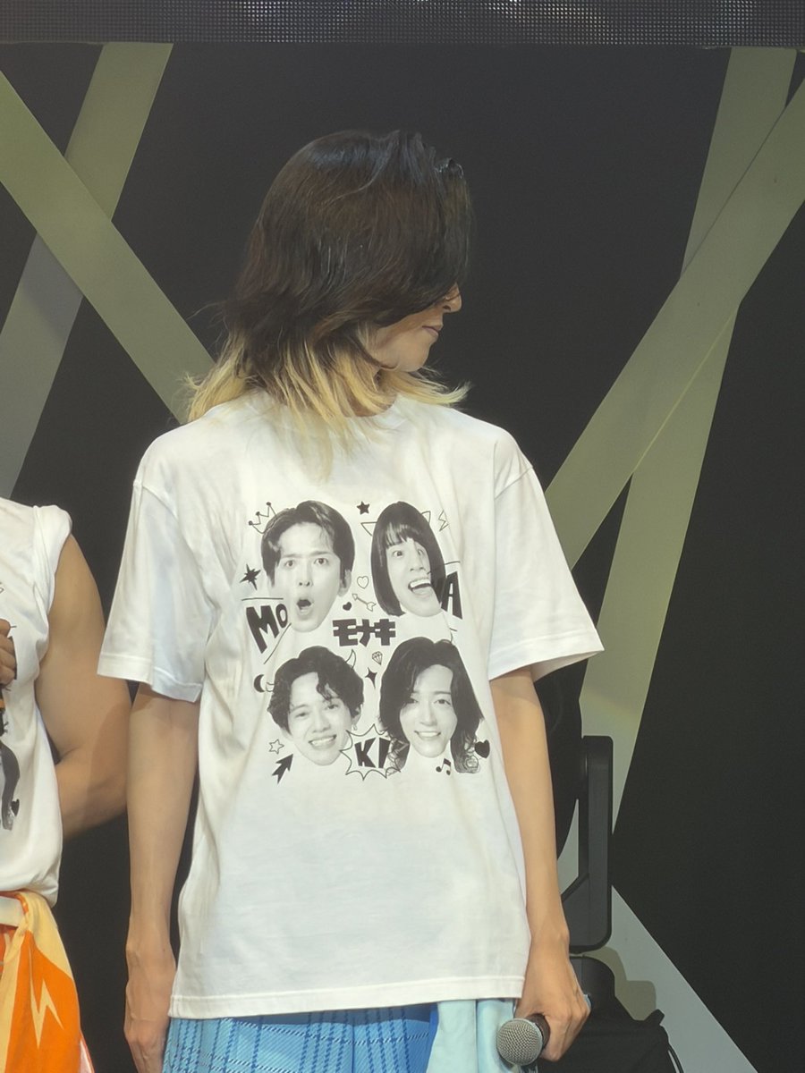 merojuni_'s tweet photo. Zeppに立ってるじゅにあくんかっこいい(^з^)-🩵☆ #モナキ https://t.co/r1kFhnH7ab