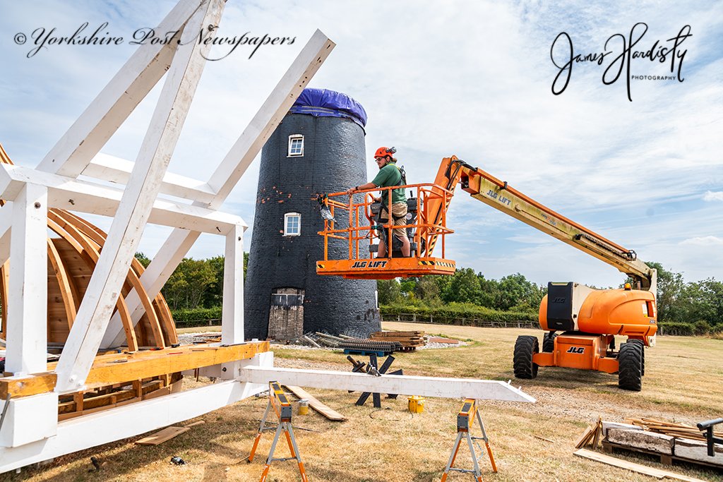 snapperjim's tweet photo. Restoration work of #Muston #Windmill #Filey by @SuffolkMillwright rebuild of the #cap followed by external and Internal #work traditional #mill see more online @yorkshirepost #Yorkshire #craftmen #windmill #windmills #photography #landscape #photooftheday #windpower #hoildayhome https://t.co/TruoAKyle6