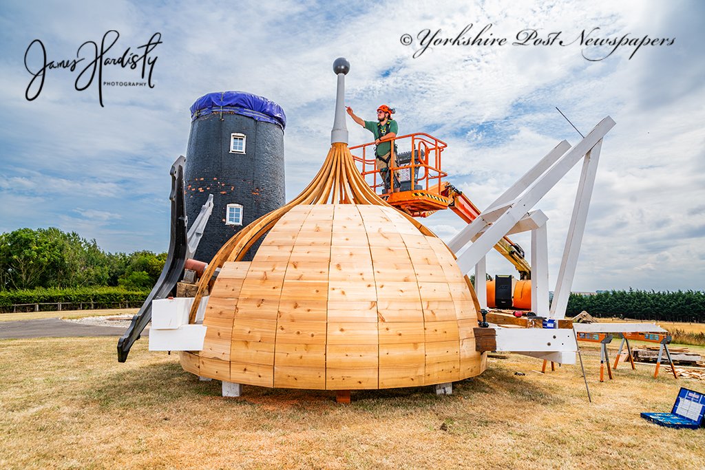 snapperjim's tweet photo. Restoration work of #Muston #Windmill #Filey by @SuffolkMillwright rebuild of the #cap followed by external and Internal #work traditional #mill see more online @yorkshirepost #Yorkshire #craftmen #windmill #windmills #photography #landscape #photooftheday #windpower #hoildayhome https://t.co/TruoAKyle6