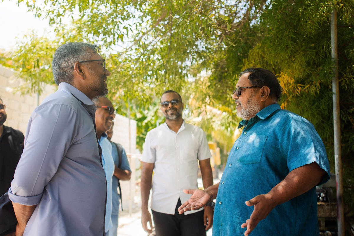 aliahadahmed_'s tweet photo. ރައްޔިތުންގެ ޙަޤީޤީ އިޙްސާސްތަކާއި ކަންބޮޑުވުންތައް ގާތުން އަޑުއަހައި، އެކަންކަމަށް ހައްލު ހޯދައިދިނުމަކީ @faya_i އެންމެ އިސްކަންދޭ ކަންކަމެވެ.
@moh_sha https://t.co/GdeqiJgxJ4