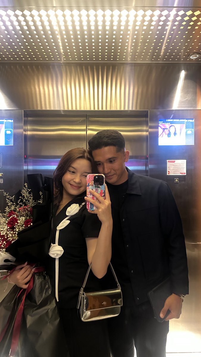 Bungareyzaa's tweet photo. punya pacar ganteng dan romantis dapat menurunkan hipertensi https://t.co/eL0c3QsajP