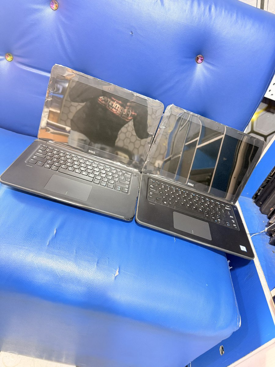 Tolaharz's tweet photo. Dell latitude 3380
Intel core i3
6th gen
4gb ram 
128gb ssd storage 
14 inches screen size 

150k
Location-Lagos 
☎️-08109686903
Free delivery within Lagos https://t.co/o8JQpYnCTZ