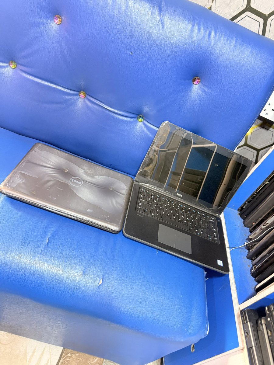 Tolaharz's tweet photo. Dell latitude 3380
Intel core i3
6th gen
4gb ram 
128gb ssd storage 
14 inches screen size 

150k
Location-Lagos 
☎️-08109686903
Free delivery within Lagos https://t.co/o8JQpYnCTZ