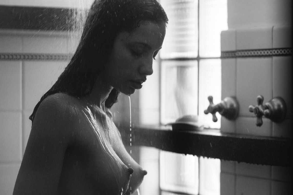 FrankvonMars's tweet photo. Bianca by João Guedes https://t.co/y2L7AceivE