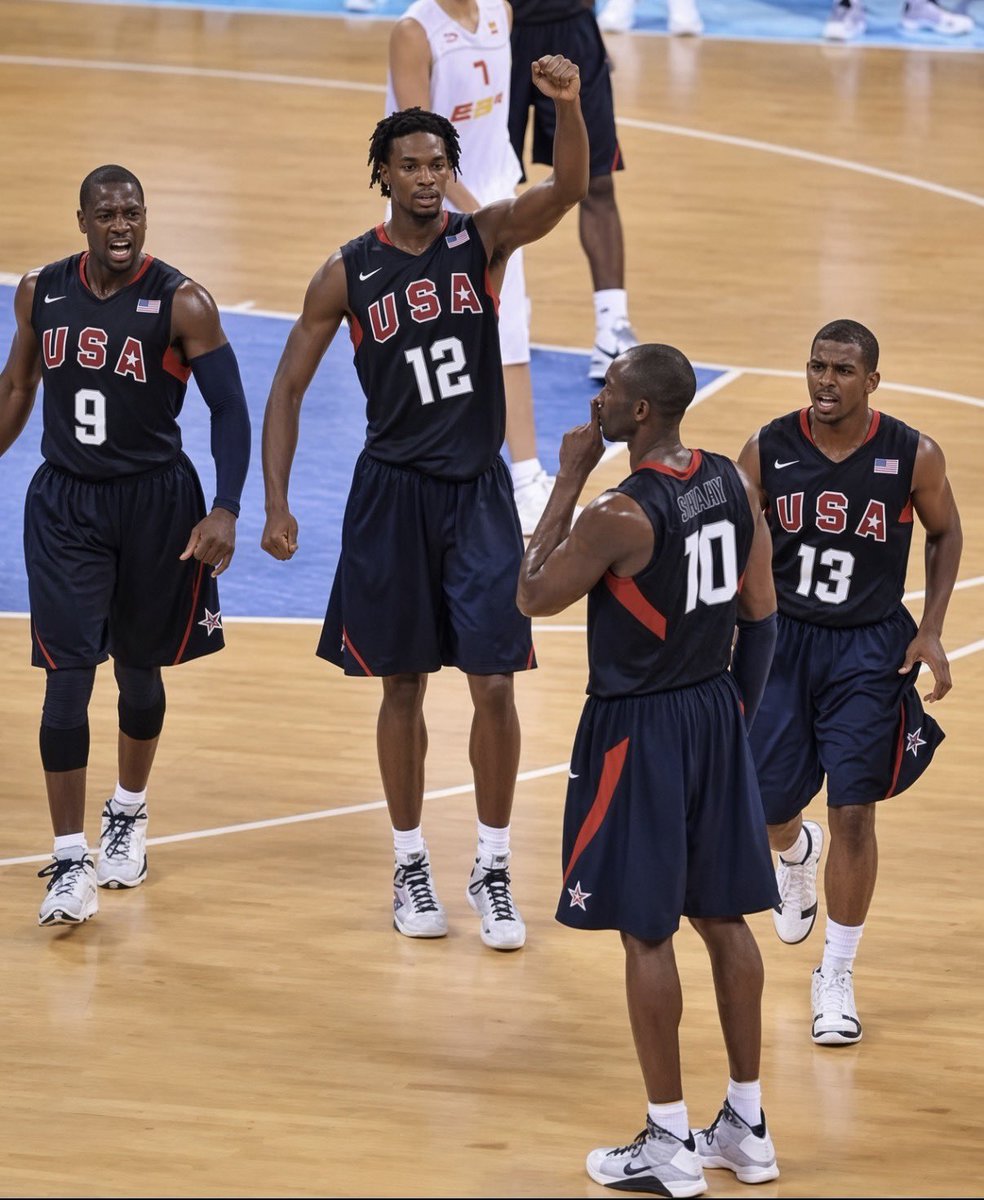 MambaArchives's tweet photo. THIS PHOTO OF BEAN IS SO COLD 🥶🇺🇸 https://t.co/urvdul2uSj