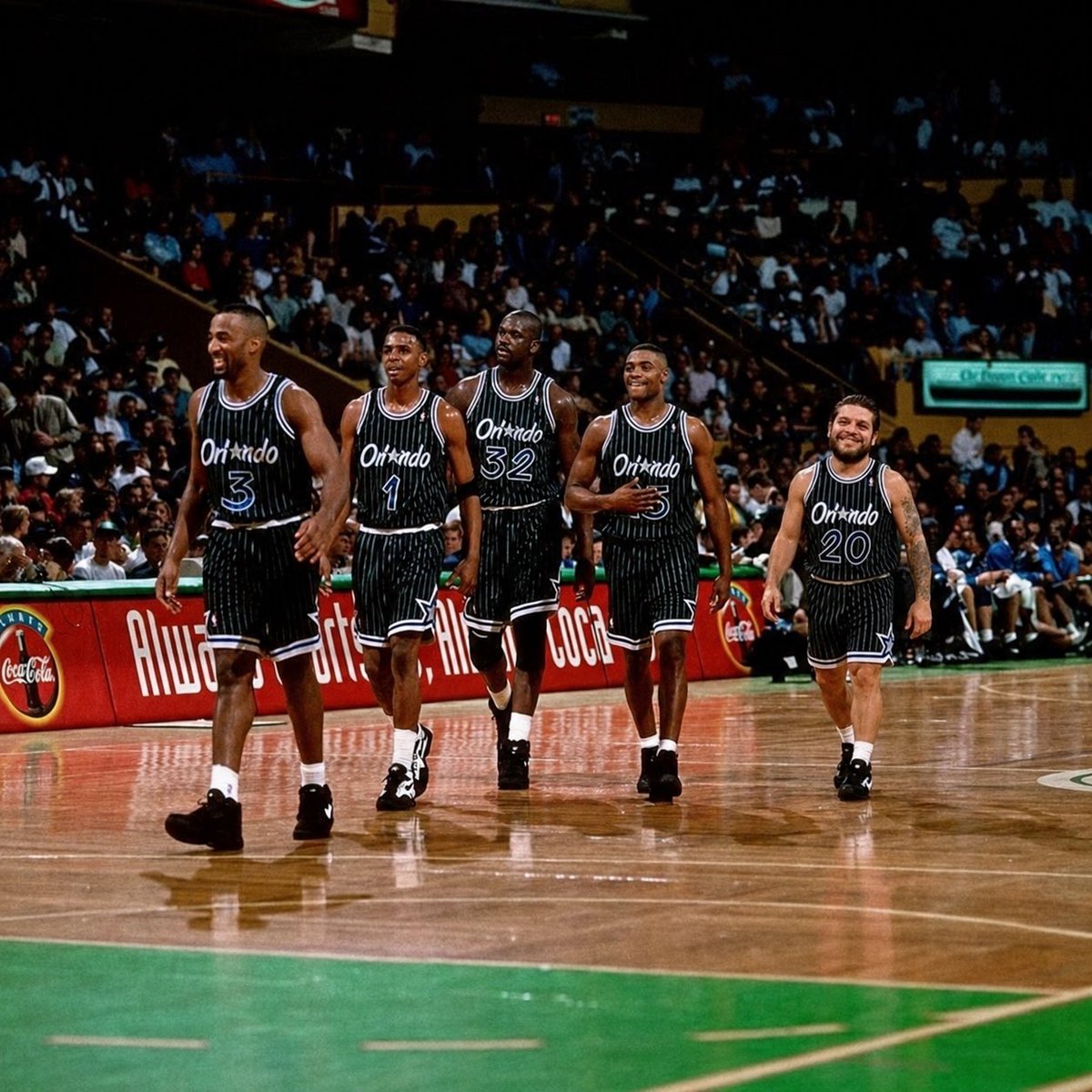 CatchNShootFr's tweet photo. Quand ça va débarquer comme ça en 95 pour taper les Rockets faudra pas pleurer https://t.co/g7QeRgBaLx