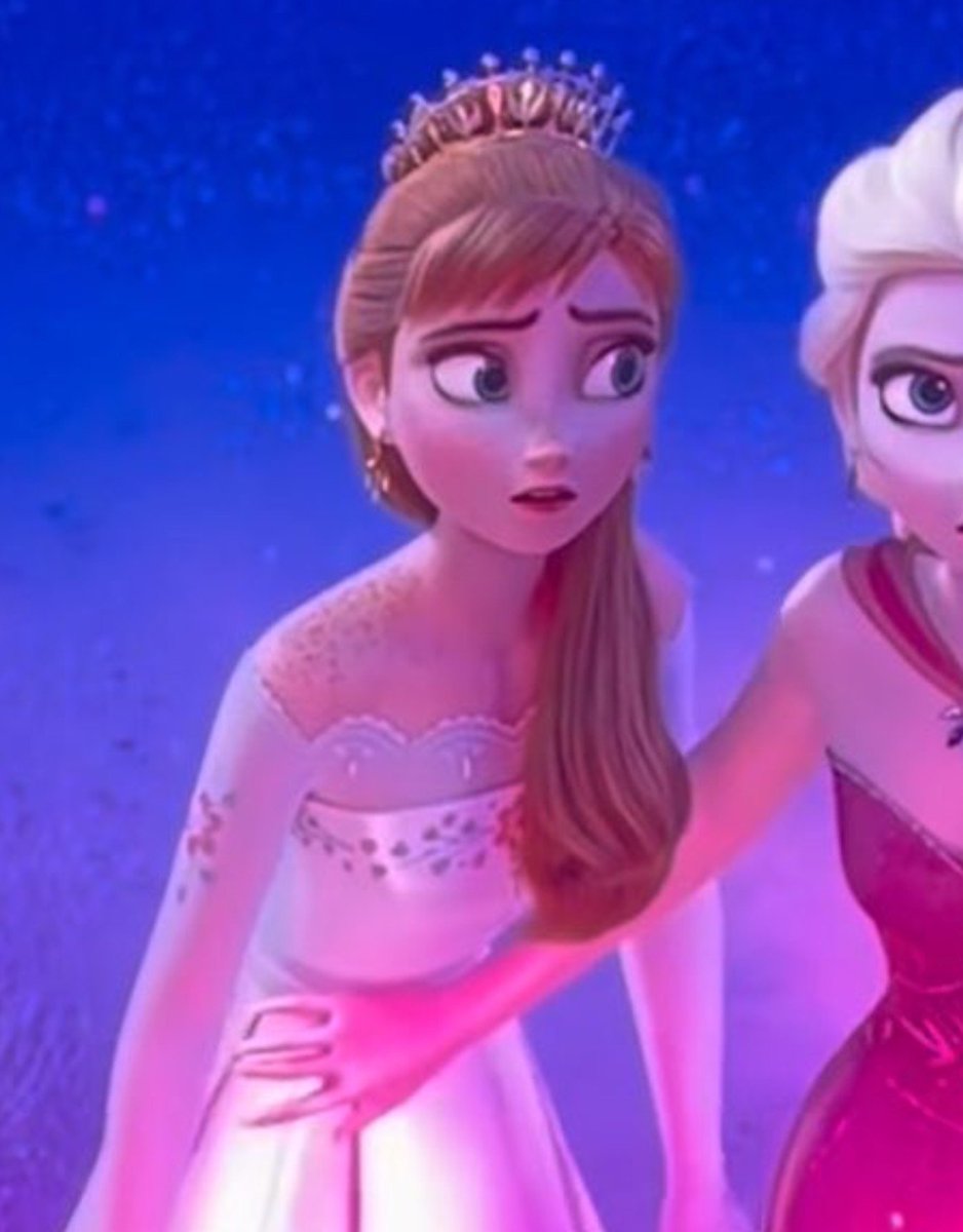 nickyforwalt's tweet photo. 🚨 A Disney não seria a Disney se não colocasse detalhes minúsculos

Em Frozen 3 podemos ver que a Anna tem sardas nos ombros, isso é perfeito 🥹💙 https://t.co/FvlT7CKM5n