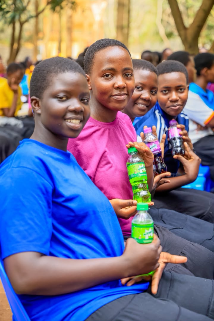 reachahand's tweet photo. Sometimes, feeling better is part of being better. With a few vibes here and there @mirindaUg 
#BeBetter #BeBetterCampaign https://t.co/mElVVxZwyA