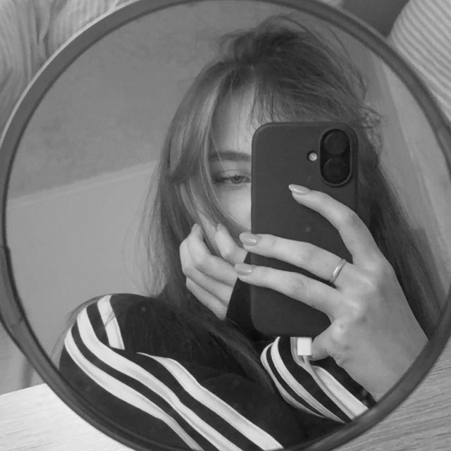 knapwss's tweet photo. I'll die with headphones on。。 https://t.co/WisfXATZVt