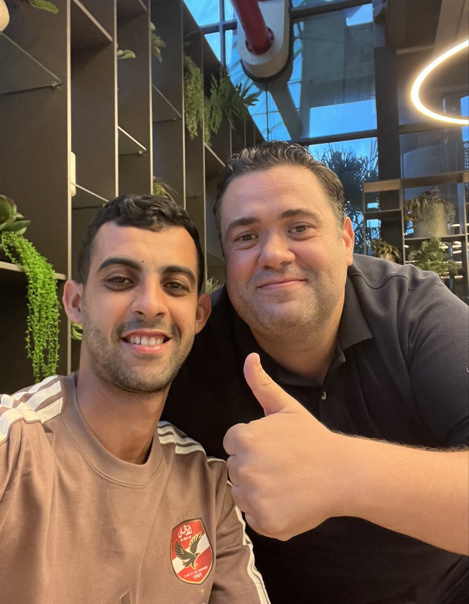 Benayadachraf's tweet photo. في زيارة حب وتقدير للنادي الأهلي قبل مواجهة برشلونة في كأس جوان غامبر ، ألف شكر على الاستقبال الرائع ❤️ @AlAhly https://t.co/lrPN6jrAcZ