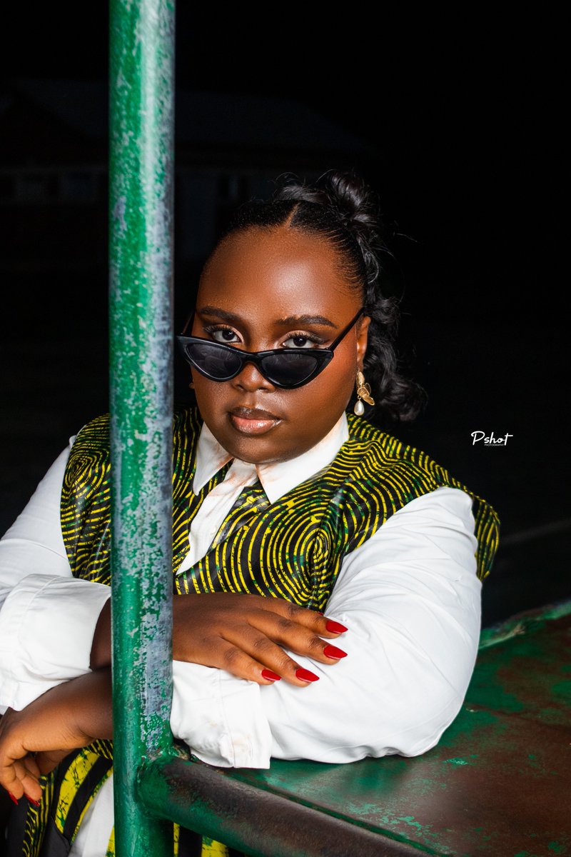 petercreative7's tweet photo. Book a session with me today 
#Photobyme #birthdayphotoshoot
#photographer
#nightphotoshoot #minna https://t.co/7wWrvJWIQz