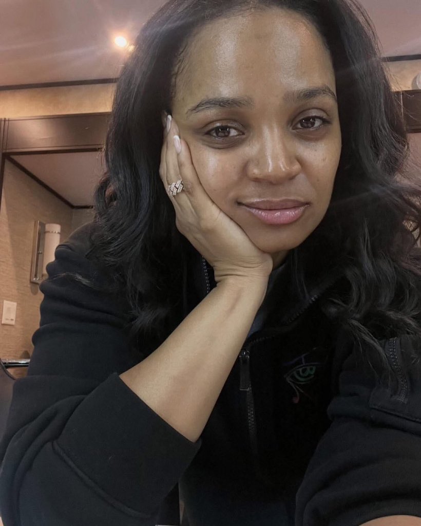 Bigqadi's tweet photo. Kyla Pratt without makeup. 🖤 https://t.co/KMbtK2Nvc4