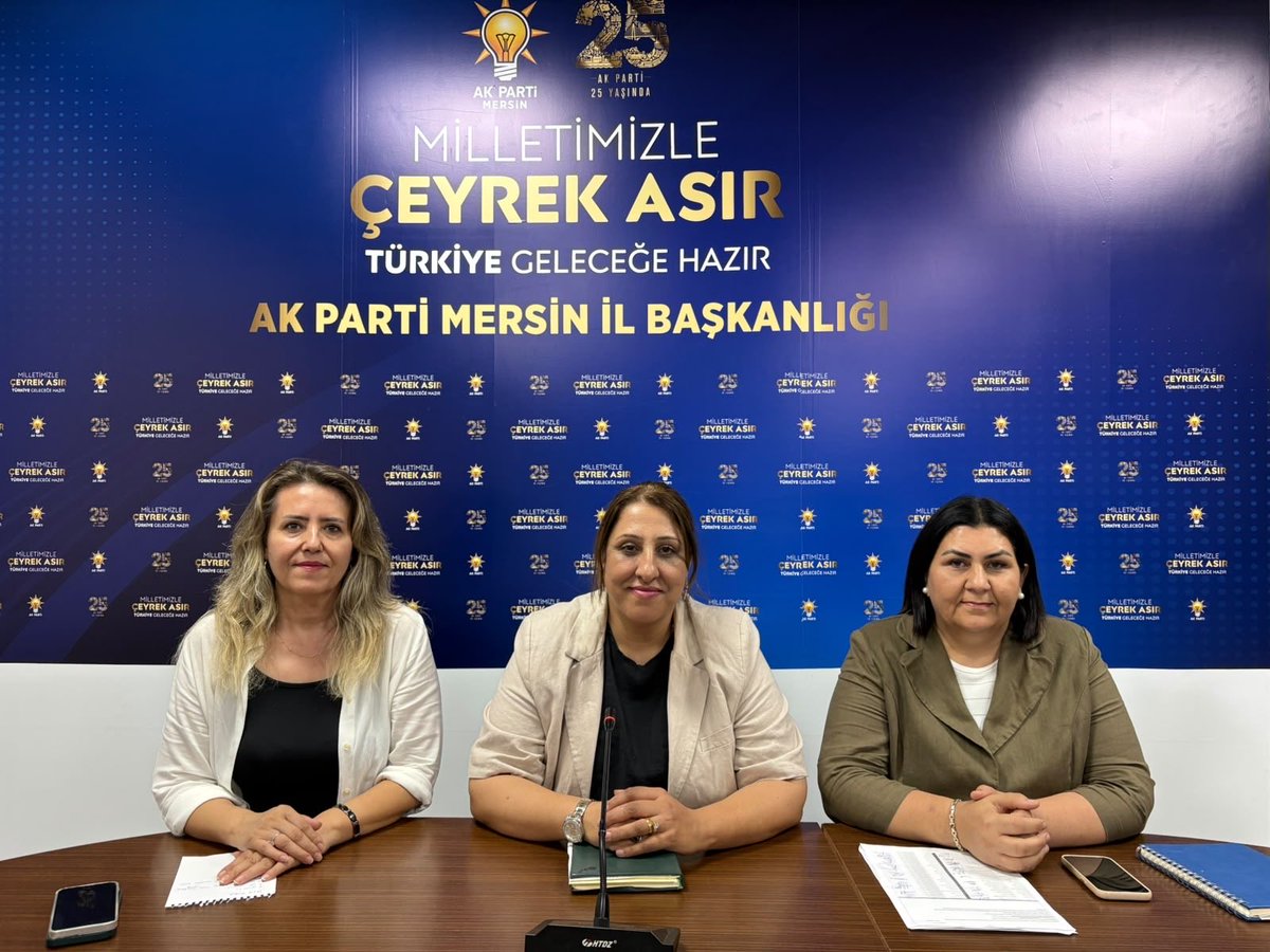 Hulya_Ekin33's tweet photo. 📍AK Parti Mersin İl Başkanlığı

Haftalık olağan yürütme kurulu toplantımızı gerçekleştirdik. Teşkilat çalışmalarımızı, önümüzdeki dönem hedeflerimizi istişare ederek yol haritamızı belirledik.

Hayırlara vesile olsun inşAllah🧿

#Mersin #AKParti https://t.co/sQNTt1gIBW