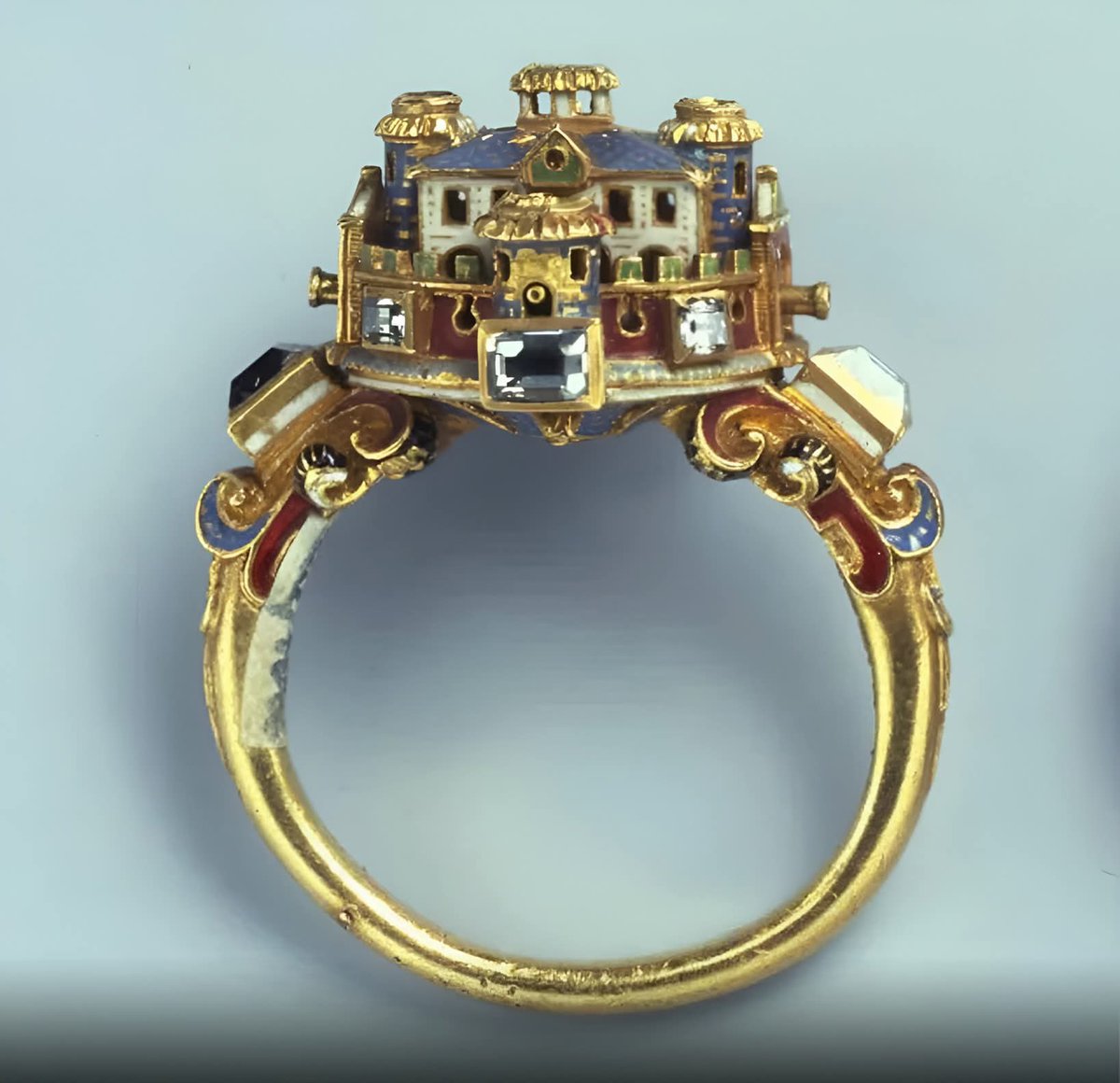AlmanacAntiques's tweet photo. The #Renaissance produced thousands of #worksofart, from paintings to sculptures to grand #buildings to delicate works of fine #jewelry like this #architectural #ring. Learn more at
https://t.co/yRzyKVRAUA https://t.co/0nWOjxUGST