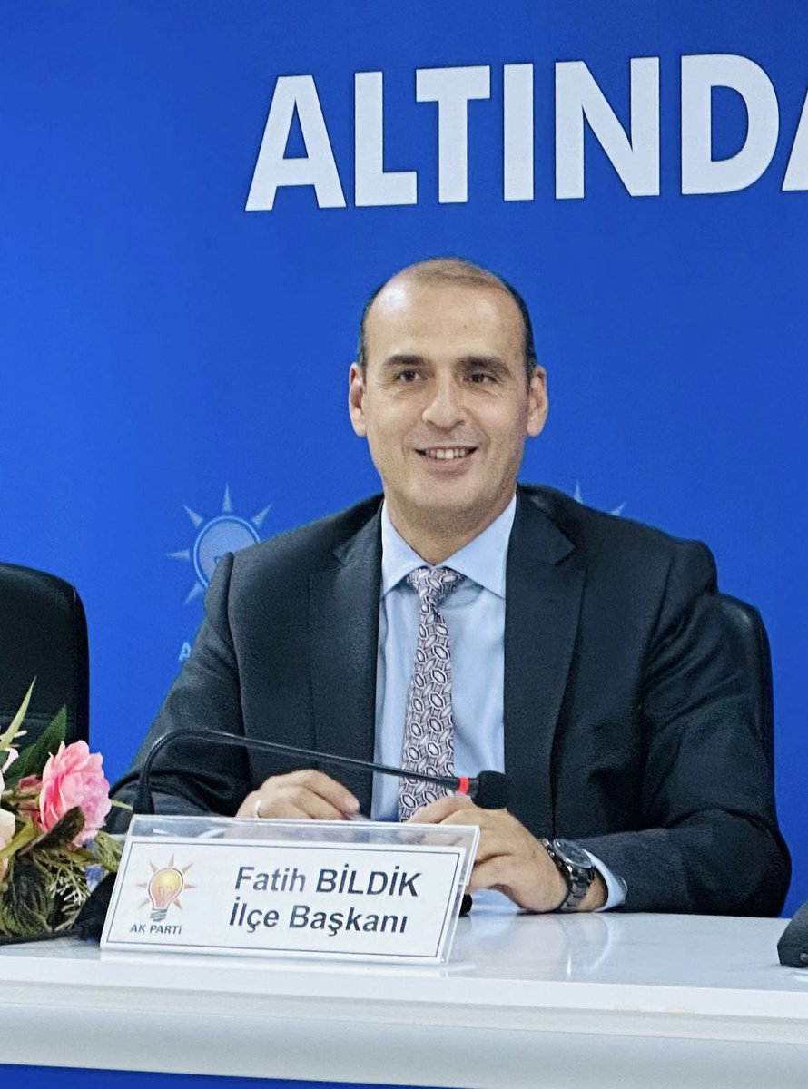 Fatih__Bildik's tweet photo. Haftalık Olağan İlçe Yönetim Kurulu Toplantımızı, İl Koordinatörlerimiz Sn. @sahinsahin06 ve Yönetim Kurulu Üyelerimizin katılımlarıyla gerçekleştirdik.

#KalbimizAltındağ 

@RTErdogan 
@hakanhanozcan https://t.co/jInDEunbEN