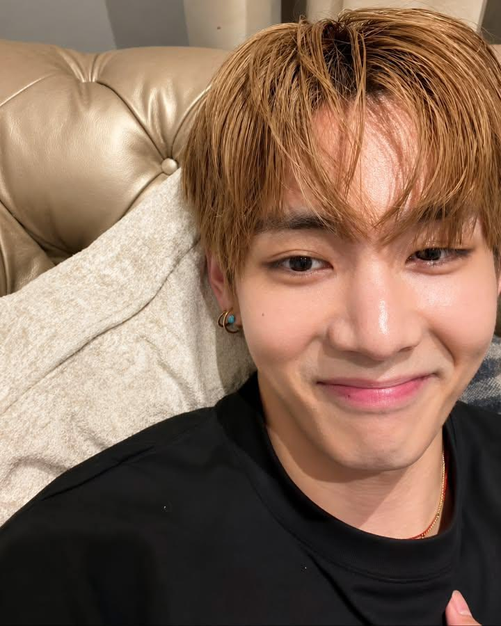 thvgaggedme's tweet photo. how do you even move on from this cutie https://t.co/9cOpkGDdfp