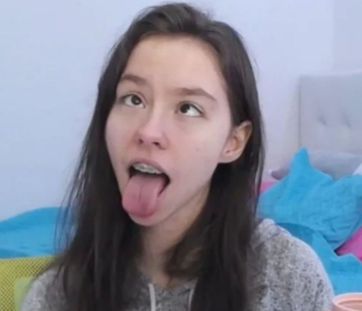 Andrslej's tweet photo. @Mictia00 @Danielvmay2k Mictia, quiero que estes en la serie para masturbarme con tu trasmisión y hacer splash en mi monitor https://t.co/FTZwWzjZRw