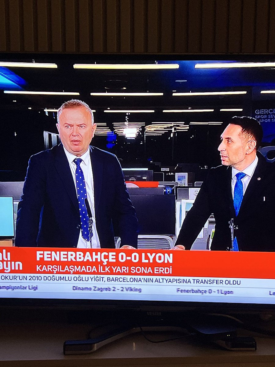 EprokSimitli's tweet photo. Aspor skoru kabullenememiş 😬 #FBvOL https://t.co/DmOYm7OaVB