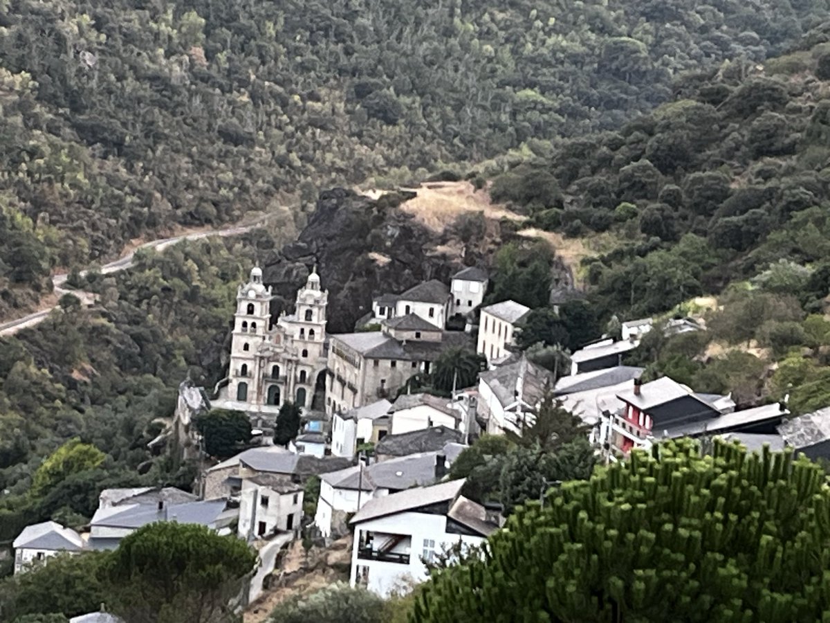 jgarciasu59's tweet photo. Santuario de As Ermitas: el primer santuario mariano de Galicia. Una visita obligada | #AsErmidas #OBolo #Ourense GaliciaSpain #VisitGalicia #DiscoverGalicia #GaliciaMagic #RibeiraSacra #SpanishHeritage #BaroqueArchitecture #GaliciaTravel #TravelGalicia #ExploreGalicia #uah https://t.co/KxpYsqelh8