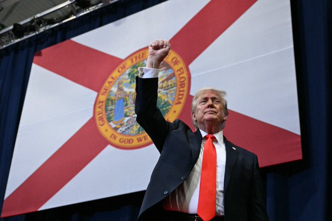 micyoung75's tweet photo. Putin told Trump mail voting makes elections dishonest. Trump agreed on camera. Then Trump requested a mail ballot for Florida's primary and mailed it back August 13.
He is not against mail voting. He is against you having it. https://t.co/oCefF1r8Db