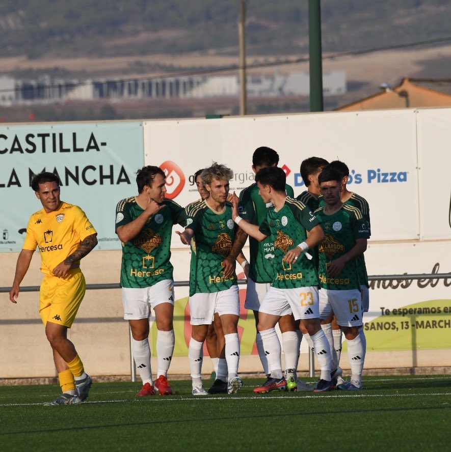 CD_Marchamalo's tweet photo. 💚El C.D. Marchamalo se lleva la LI Edición del Trofeo Campiña al derrotar al C.D. Guadalajara (1-0) gracias al gol de Hugo Navarro https://t.co/p9DClatHDa
