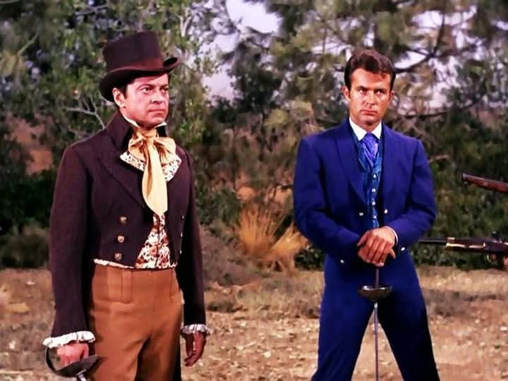 Laura318tt's tweet photo. Can you name this TV Series 📺from just this shot? Hmm 🤔 ?¿ https://t.co/wrj6vUxP1o