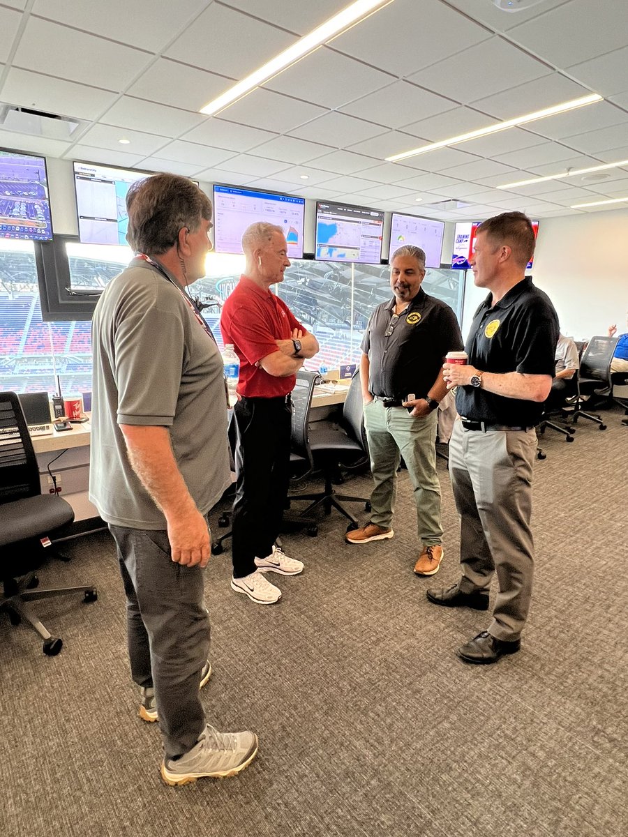 NYSDHSES's tweet photo. On game days, it’s a coordinated effort between the @BuffaloBills, New York State, Erie County and local law enforcement to keep fans safe.

Commissioner O’Leary got a firsthand look at operations in the command center at the new Highmark Stadium during today’s open practice. https://t.co/ivq1005HFc