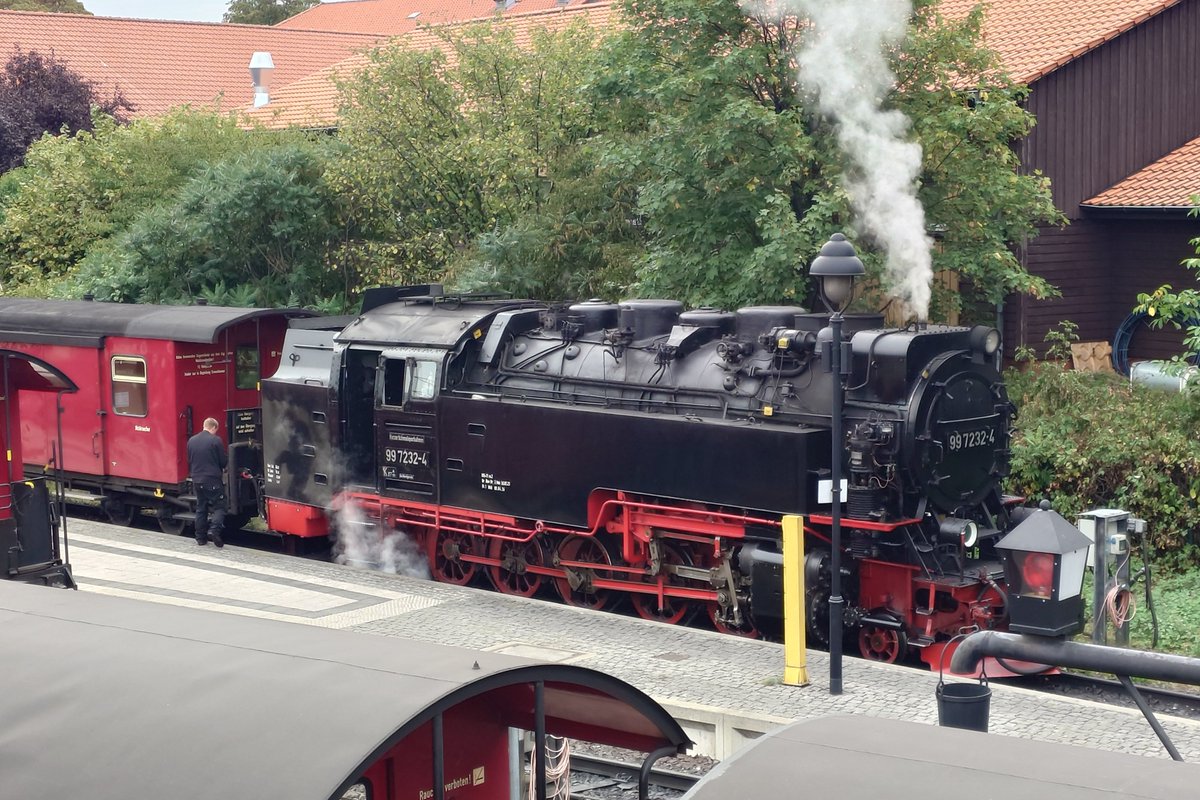 stuart_j_hanson's tweet photo. Spent last couple of days in Wernigerode. Off to Berlin tomorrow for Yuko's last Germany show.
#wernigerode
#harzsmalspurbahn https://t.co/LH1S7mMSPE