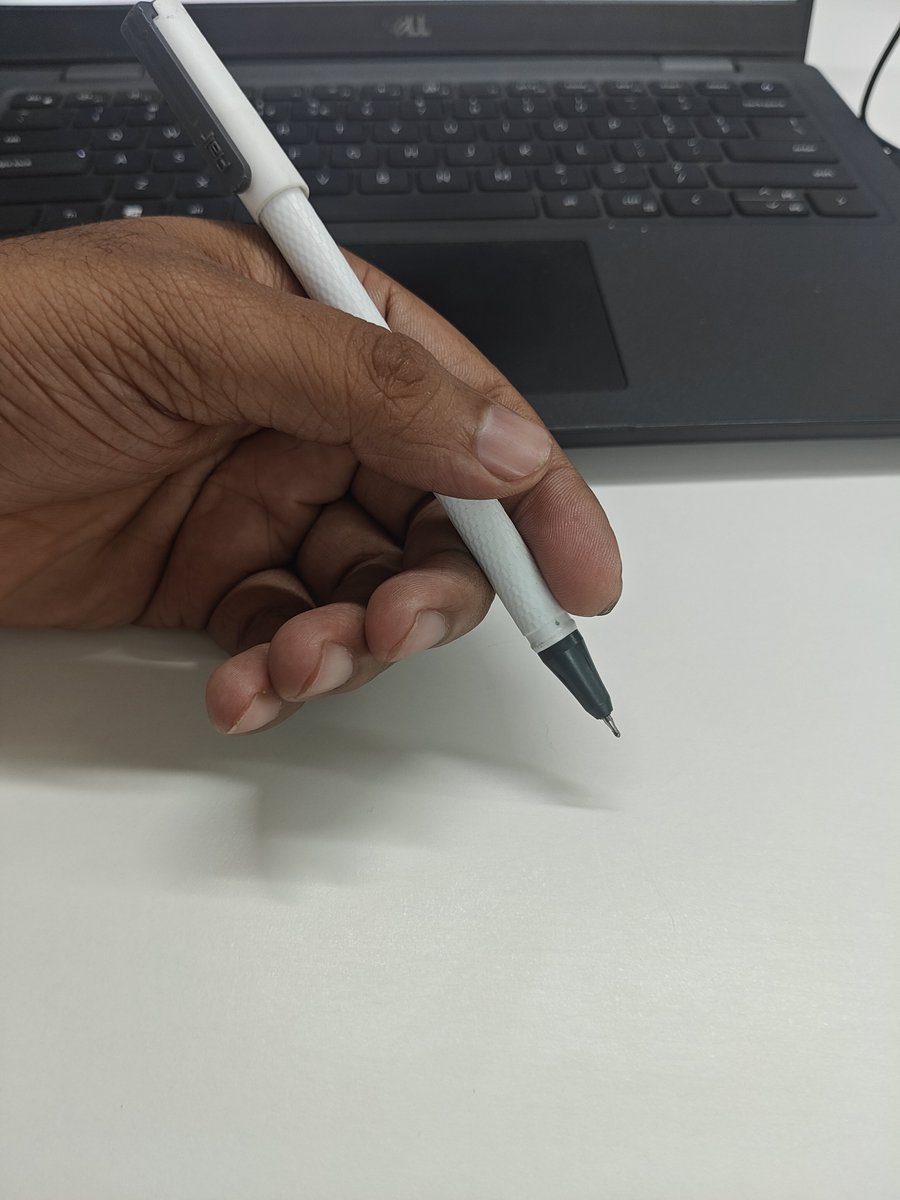 TheUnknowNStra4's tweet photo. I feel this country leaves hrdwrkng students with no choice but to leave India. I’m shattered by the mass cancellation of Jharkhand government exams. At 28, as a genuine aspirant from a normal family. I feel the system has failed me. @HemantSorenJMM @narendramodi  @RahulGandhi https://t.co/dZp2clV9Qa