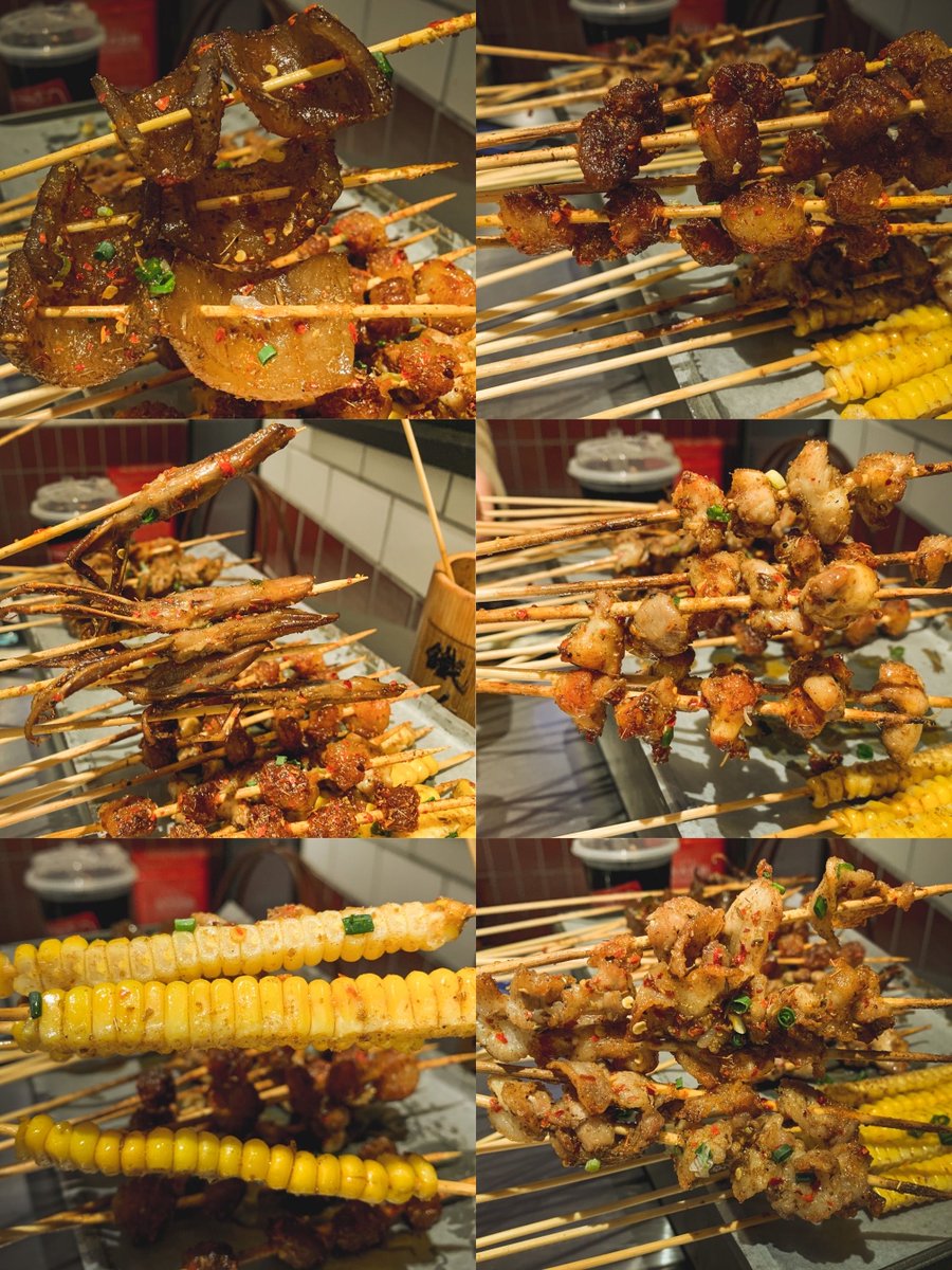 shizuka94729667's tweet photo. Craving late-night street snacks This crispy skewered meat with savory sauce hits different every time – perfect for random snack runs after a long day!， https://t.co/KOtE3UcTaU