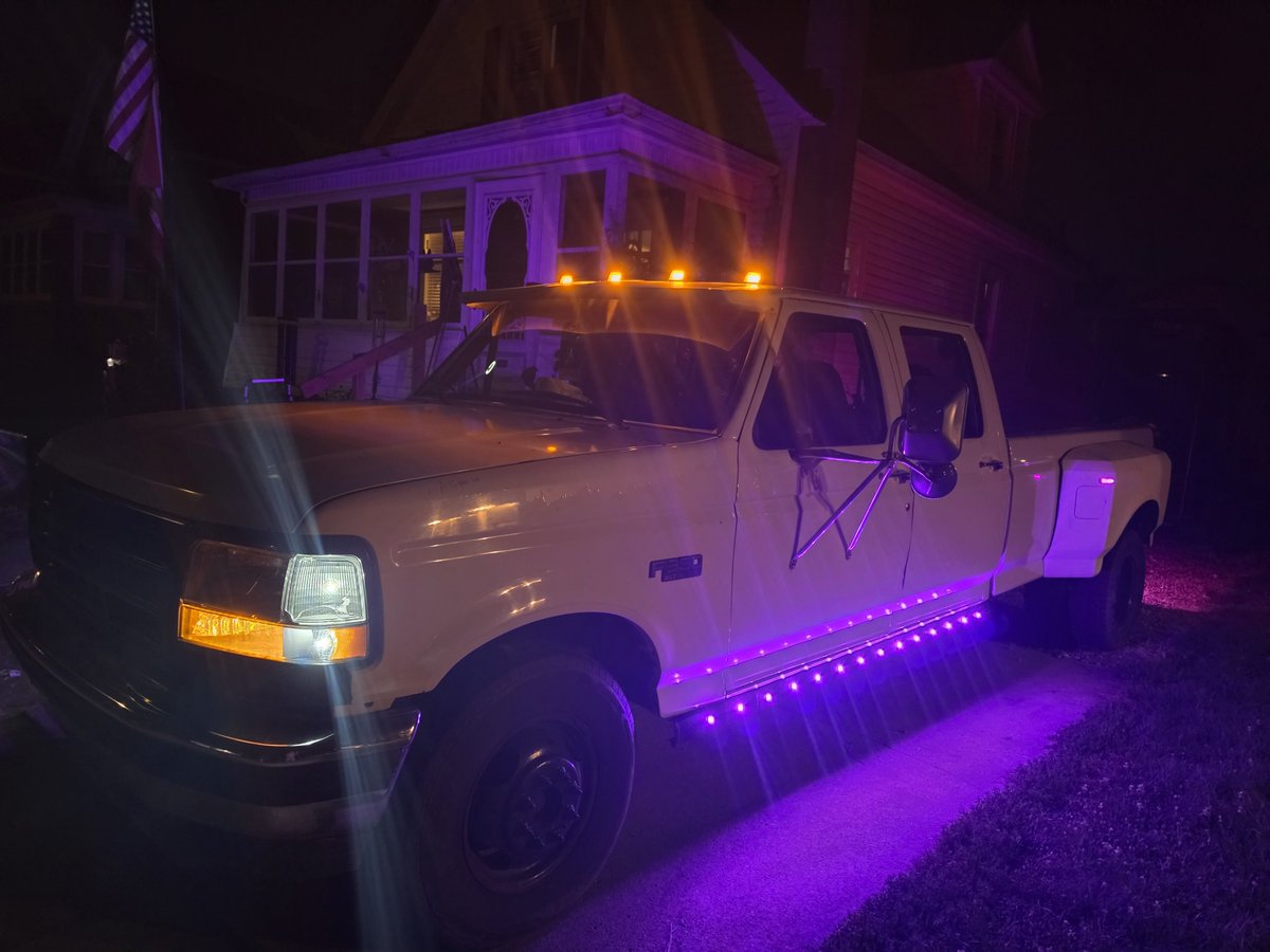 DunivanRob's tweet photo. So I got the truck together 205/30 Full Force Injectors, KC300X Stage TURBO and the HYDRA TUNER CHIP. I had to place an order for a 2nd Orange Boot because I made a mistake. The Staff at KC have been 2nd to none. The turbo is amazing, truck runs awesome
ThankS 
@KCturbos https://t.co/UoWXic6ffY