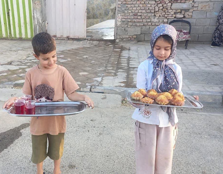 sara_0s057's tweet photo. دیده شده تو کوچه پس کوچه های روستای حاجی آبادِ گناباد 
به یاد آقای شهیدمون https://t.co/7cmNTQCsJU