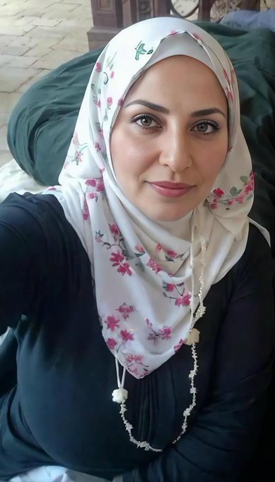 zara__here's tweet photo. Mera hijab kesa ha? https://t.co/MAVsquS9Zx