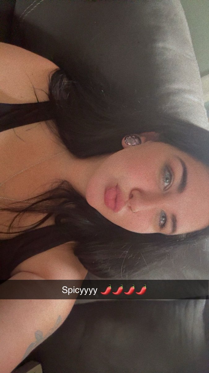 mamamarixx's tweet photo. Hiiiii🤭 #snapchat #nsfwtwtًً  #content  #trending https://t.co/XXianQXm3M