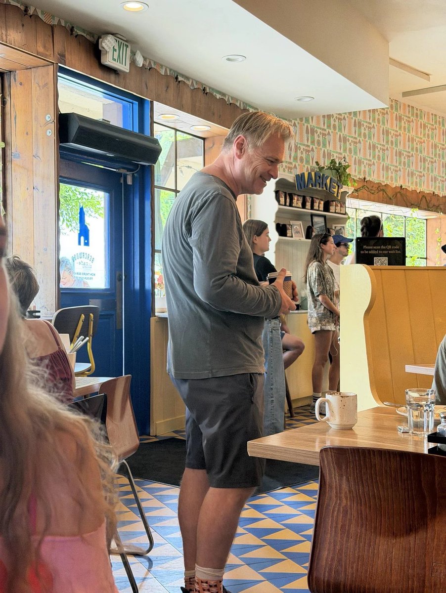 inceptstellar's tweet photo. there's a really cute guy in this cafe I'm at but i'm too afraid to say hi... https://t.co/VgOCiUdOEs