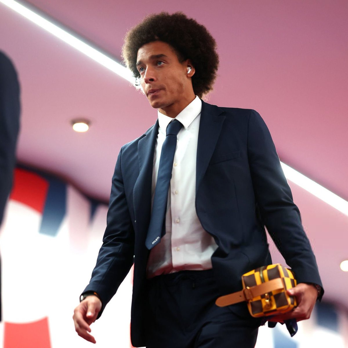 _BeFootball's tweet photo. 🚨🚨 C’EST BON : AXEL WITSEL 🇧🇪 A SIGNÉ SON CONTRAT À L’OGC NICE !!! ✅❤️🖤

(@lequipe) https://t.co/kGXutCMlVH