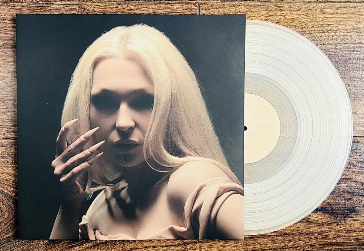 Davediscoballs's tweet photo. Today’s arrival. Excusez moi but she’s gorgeous. #cobrah #vinyl https://t.co/X3LZyEBKc0