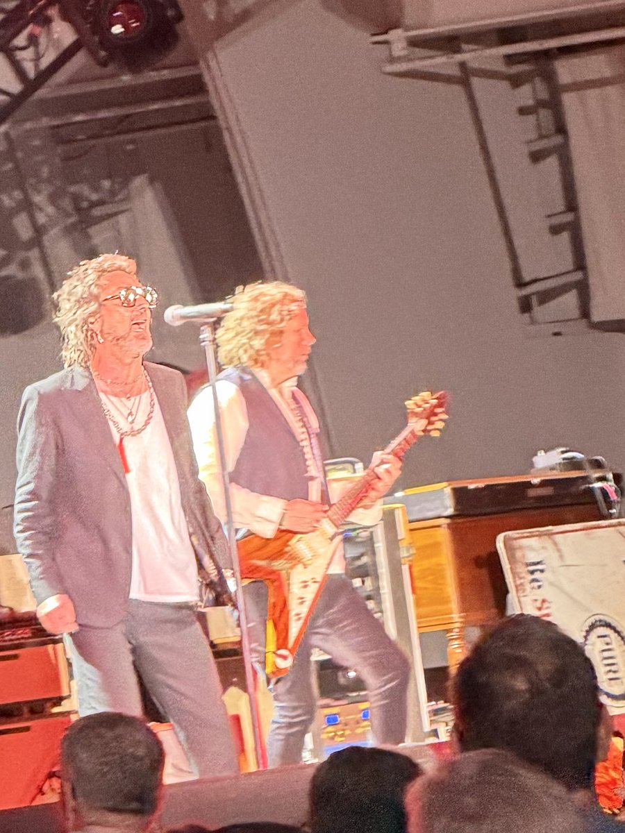 mattpinfield's tweet photo. Black Crowes crushed it last night at the Hollywood bowl https://t.co/LRVuOcXhWS