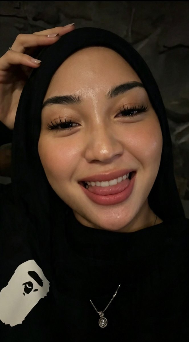 nathcewebaik's tweet photo. good night all, selamat istirahat ❤️❤️ from diby https://t.co/dzkgB8Jpbg