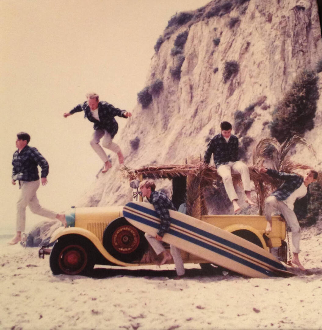 beachboyslegacy's tweet photo. In August 1962, this legendary Beach Boys photo session took place at Paradise Cove in Malibu https://t.co/kCWlPghPZJ
