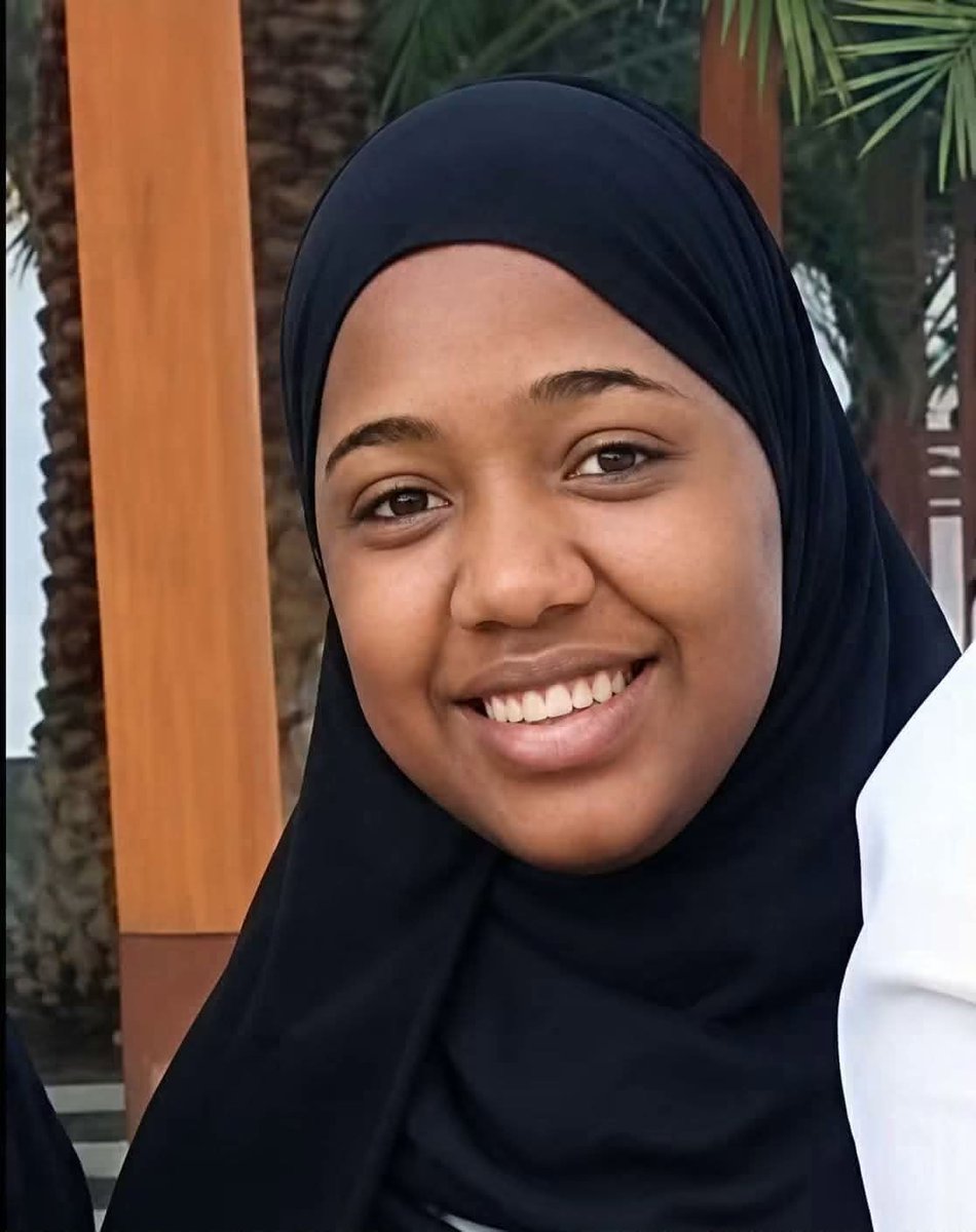Mzo_Hamad's tweet photo. مناشده الي خادم الحرمين و ولي عهده و الي الشعب السعودي الطيب انا طالبكم طلب وانتم أهل الفزعه
الطفله همس زرياب ١٥ عام 24يوم من الاختفاء داخل الحرم المكي أهلها في حاله يرثى عليهم و كل ام او أب راح يحس بالم فقد ابنه كلنا نفعل هاشتاق #كلنا_همس
#السعودية #مكة_المكرمة https://t.co/T0rySYjaV3