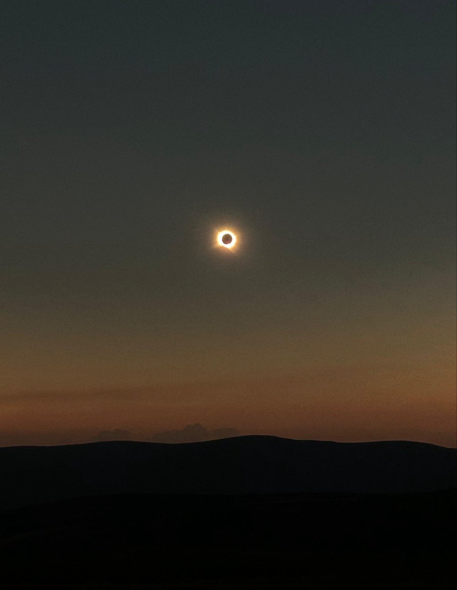 samishams_'s tweet photo. My latest essay inspired by the recent solar eclipse which I was lucky enough to witness. 
Link below: https://t.co/H0D4y5ki2O