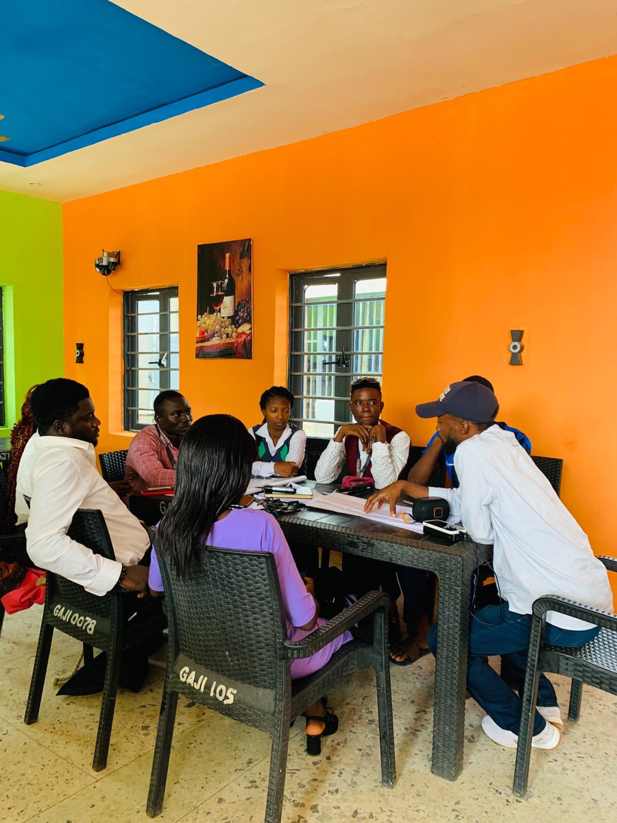 FuturePlanters's tweet photo. Brain storming session ongoing 🔥 

The planters are about to cook and we cannot wait to show you what these leaders-in-the making are working on.

Which team do you think will have the best presentation based on the images you can see here? 

#FuturePlantersAfrica #BoothCamp26 https://t.co/l3drO1AAb5