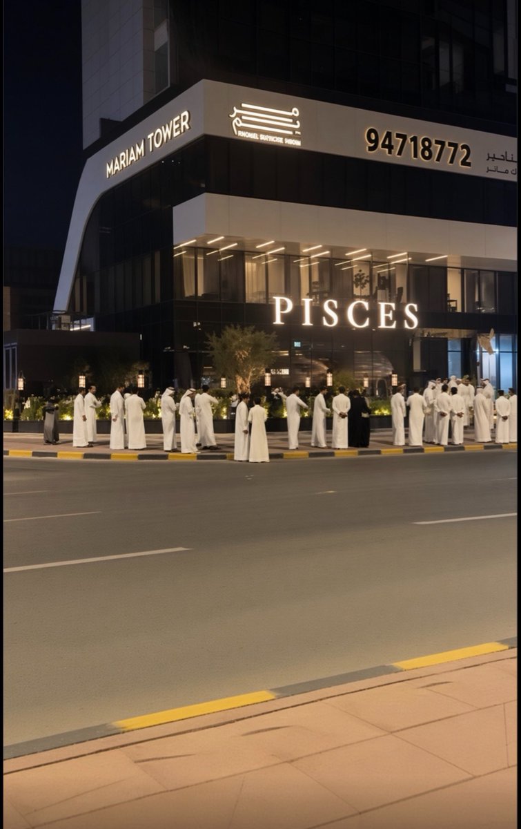 PabloQ__'s tweet photo. ويزعلون اذا حطوا عليهم غنيه 

"الله الله يا الصبايا "

على بالي يبي يسلمون على معرس https://t.co/VOnic2CmKX